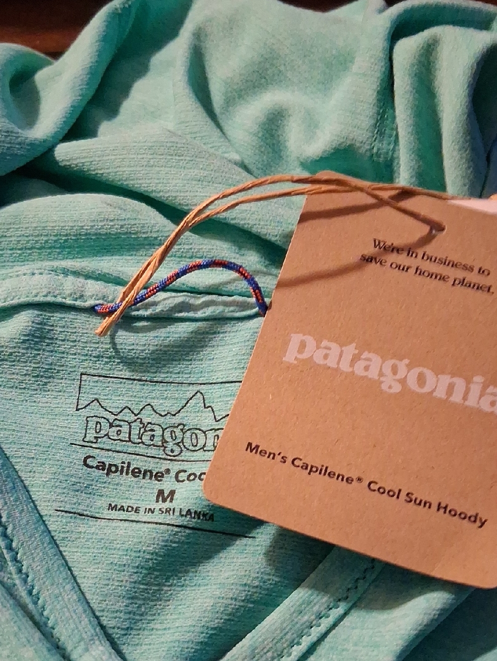 Patagonia Men's Hooded Long-Sleeve Shirt in Aqua Stone - Picture 5 of 5